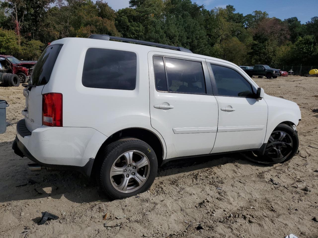 2013 Honda Pilot VIN 5FNYF4H41DB085678 Copart auction photo, front end / undercarriage damage thumbnail 3