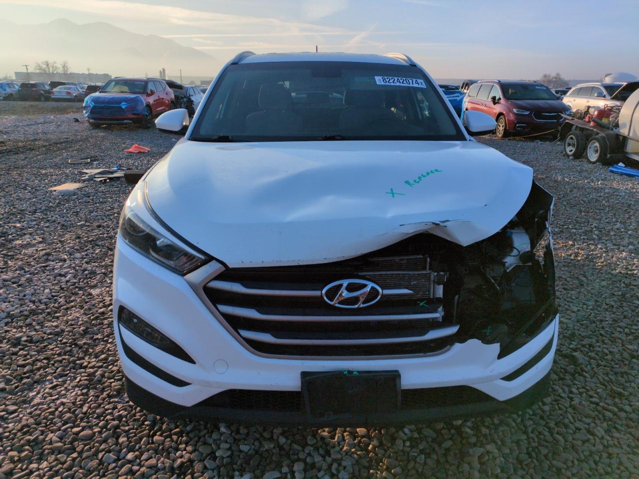 2017 Hyundai Tucson VIN KM8J33A48HU271211 Copart auction photo, front end damage thumbnail 5
