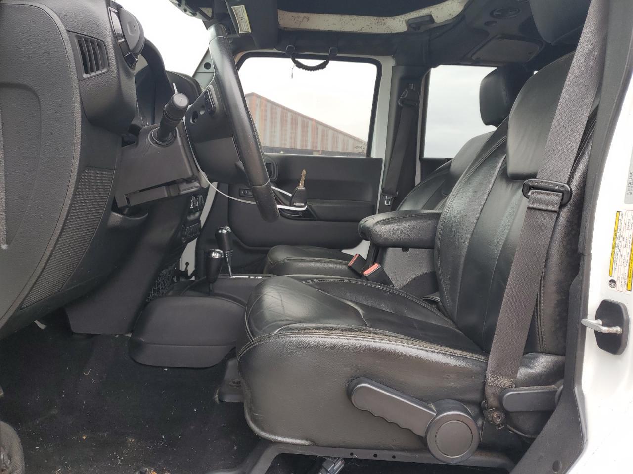 2015 Jeep Wrangler VIN 1C4HJWEG3FL745924 Copart auction photo, normal wear / minor dent/scratches damage thumbnail 7