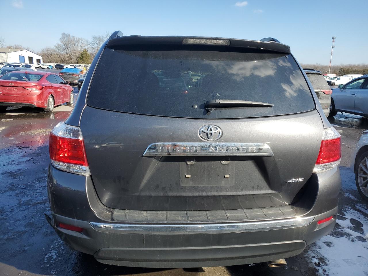 2012 Toyota Highlander VIN 5TDBK3EH4CS132604 Copart auction photo, side damage thumbnail 6