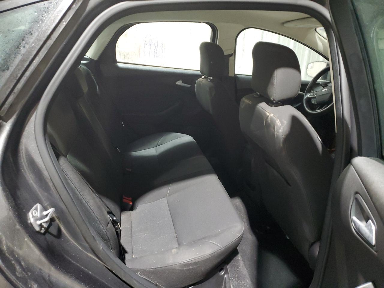 2016 Ford Focus VIN 1FADP3F29GL243635 Copart auction photo, rear end damage thumbnail 10