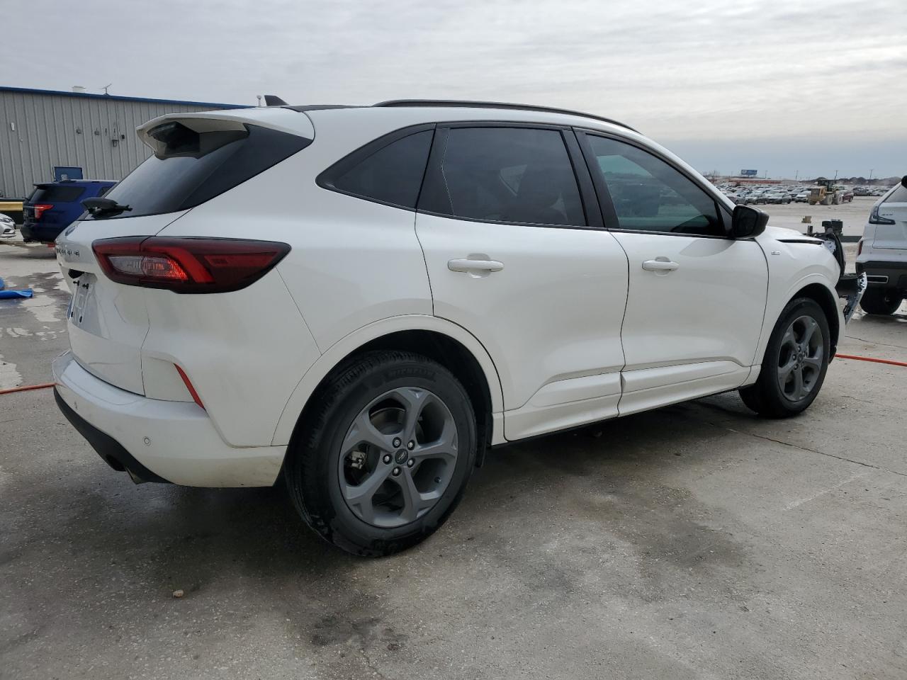 2023 Ford Escape VIN 1FMCU0MN5PUA86881 Copart auction photo, front end / minor dent/scratches damage thumbnail 3
