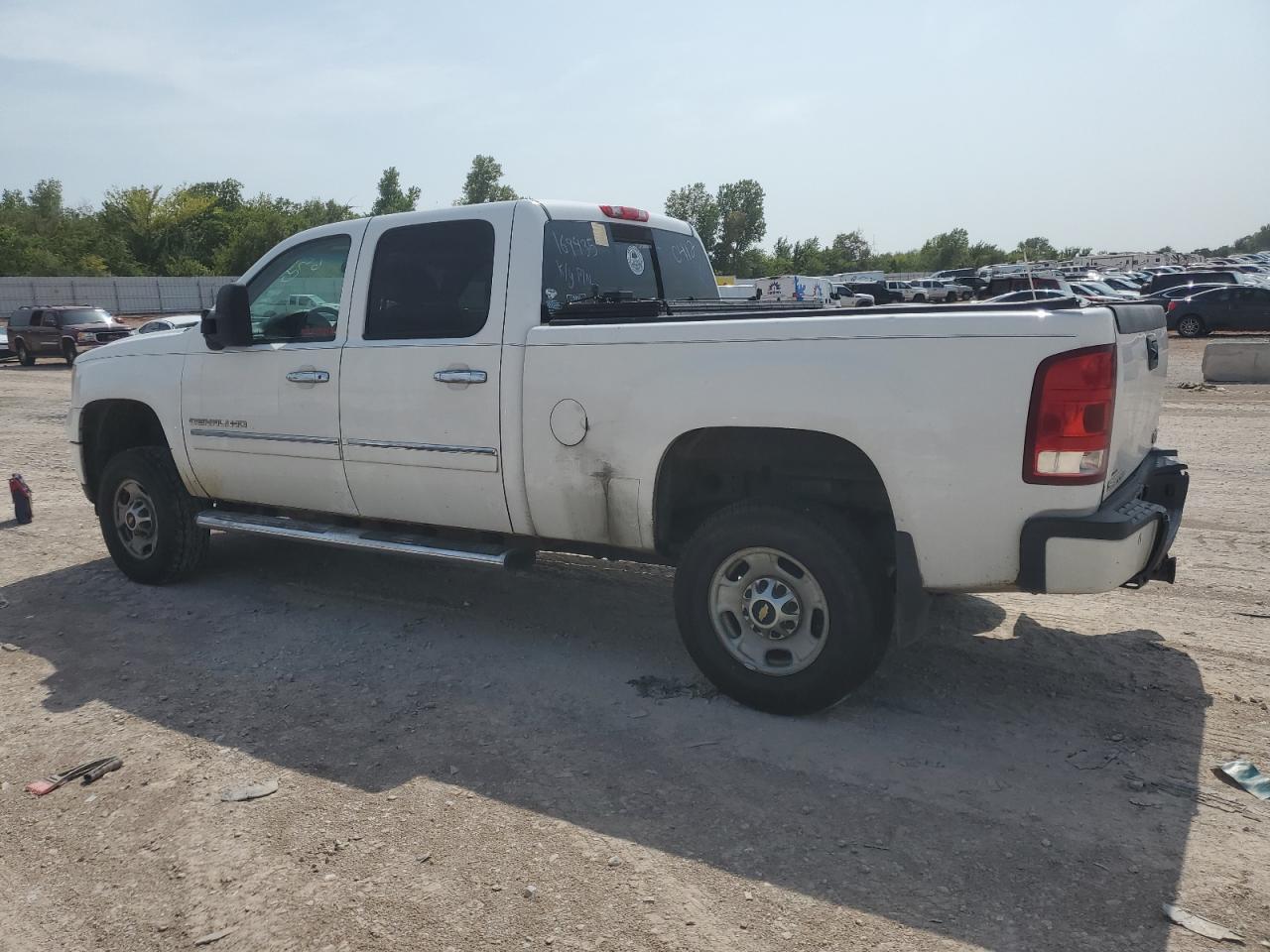 2011 GMC Sierra VIN 1GT125C84BF169435 Copart auction photo, normal wear / minor dent/scratches damage thumbnail 2