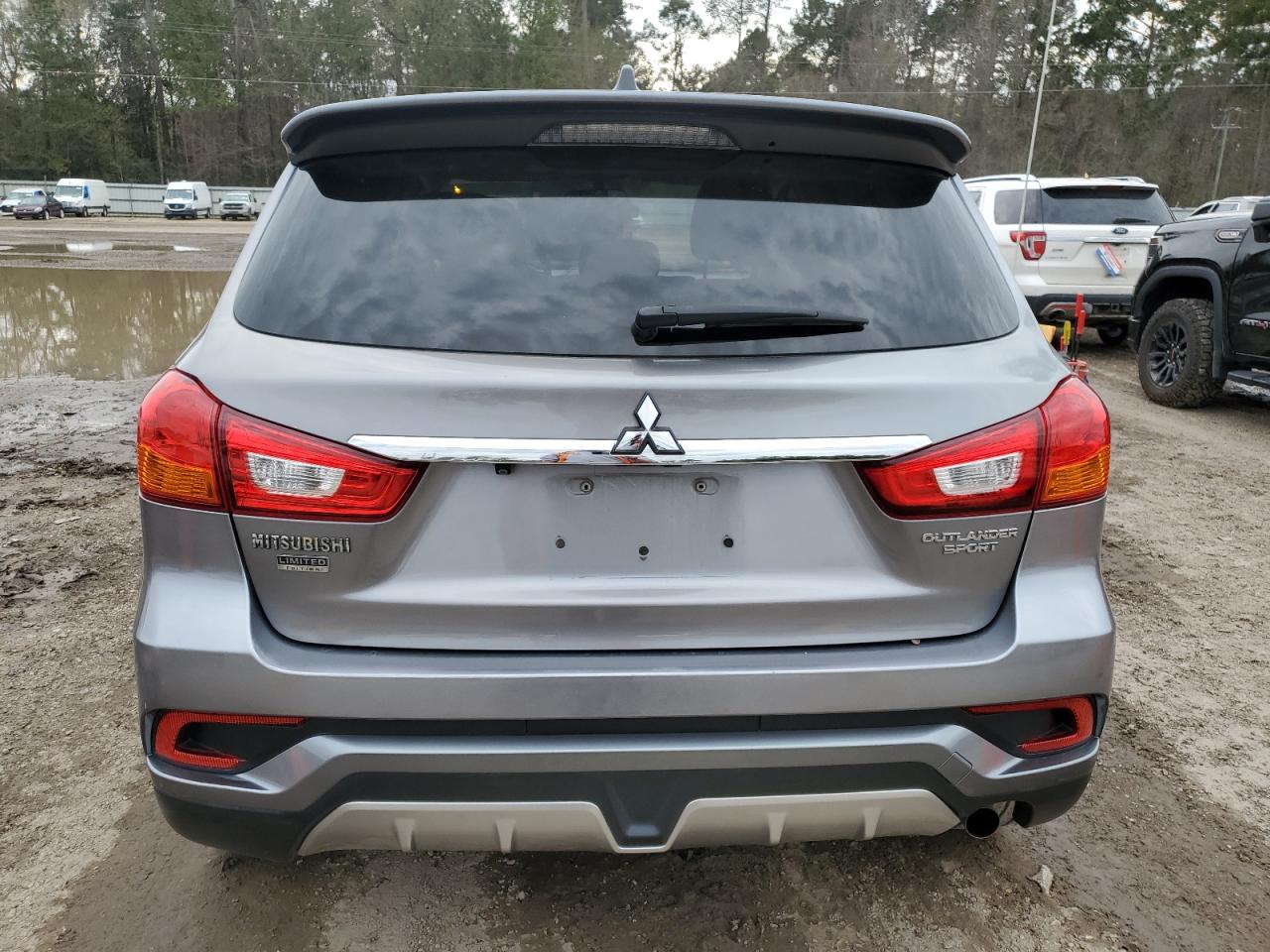 2018 Mitsubishi Outlander VIN JA4AP3AU0JU008882 Copart auction photo, front end damage thumbnail 6