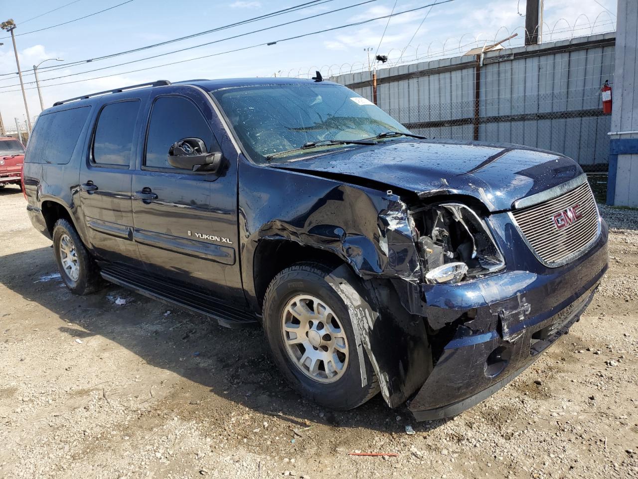 2007 GMC Yukon VIN 1GKFC16027J189256 Copart auction photo, front end / rear end damage thumbnail 4