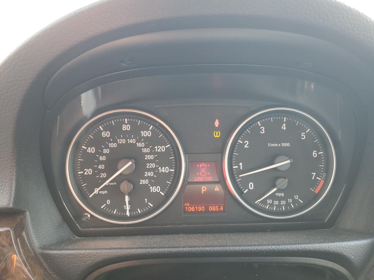 2010 BMW 3er VIN WBAPK5C5XAA652100 Copart auction photo, all over damage thumbnail 9