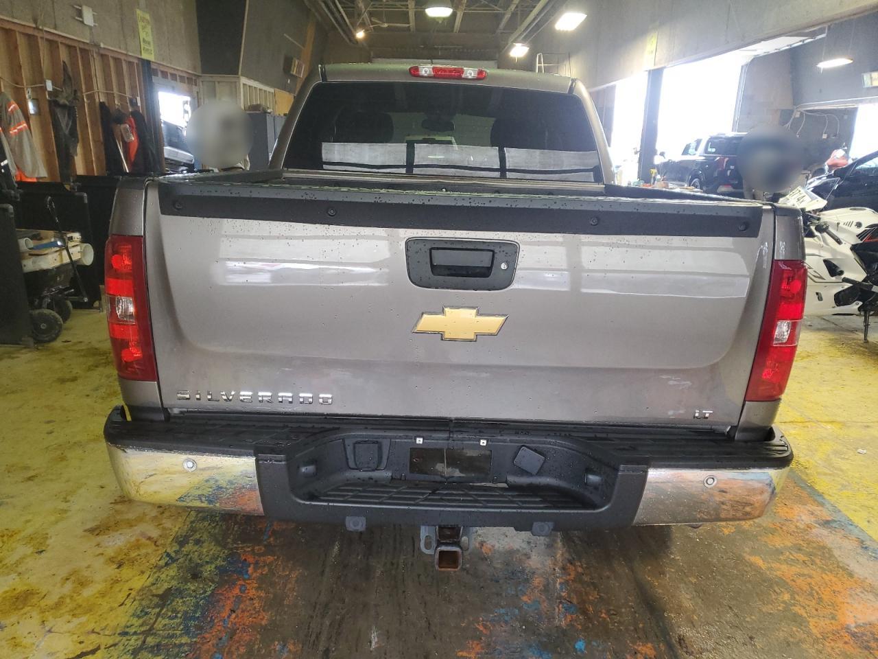 2013 Chevrolet Silverado VIN 3GCPKSE70DG331897 Copart auction photo, side / minor dent/scratches damage thumbnail 6