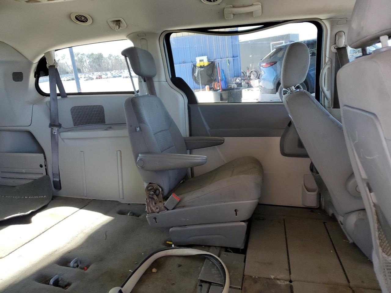 2009 Chrysler Town & Country VIN 2A8HR54199R537020 Copart auction photo, all over damage thumbnail 11