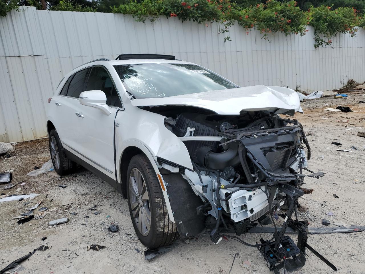 2022 Cadillac XT5 VIN 1GYKNCR48NZ109837