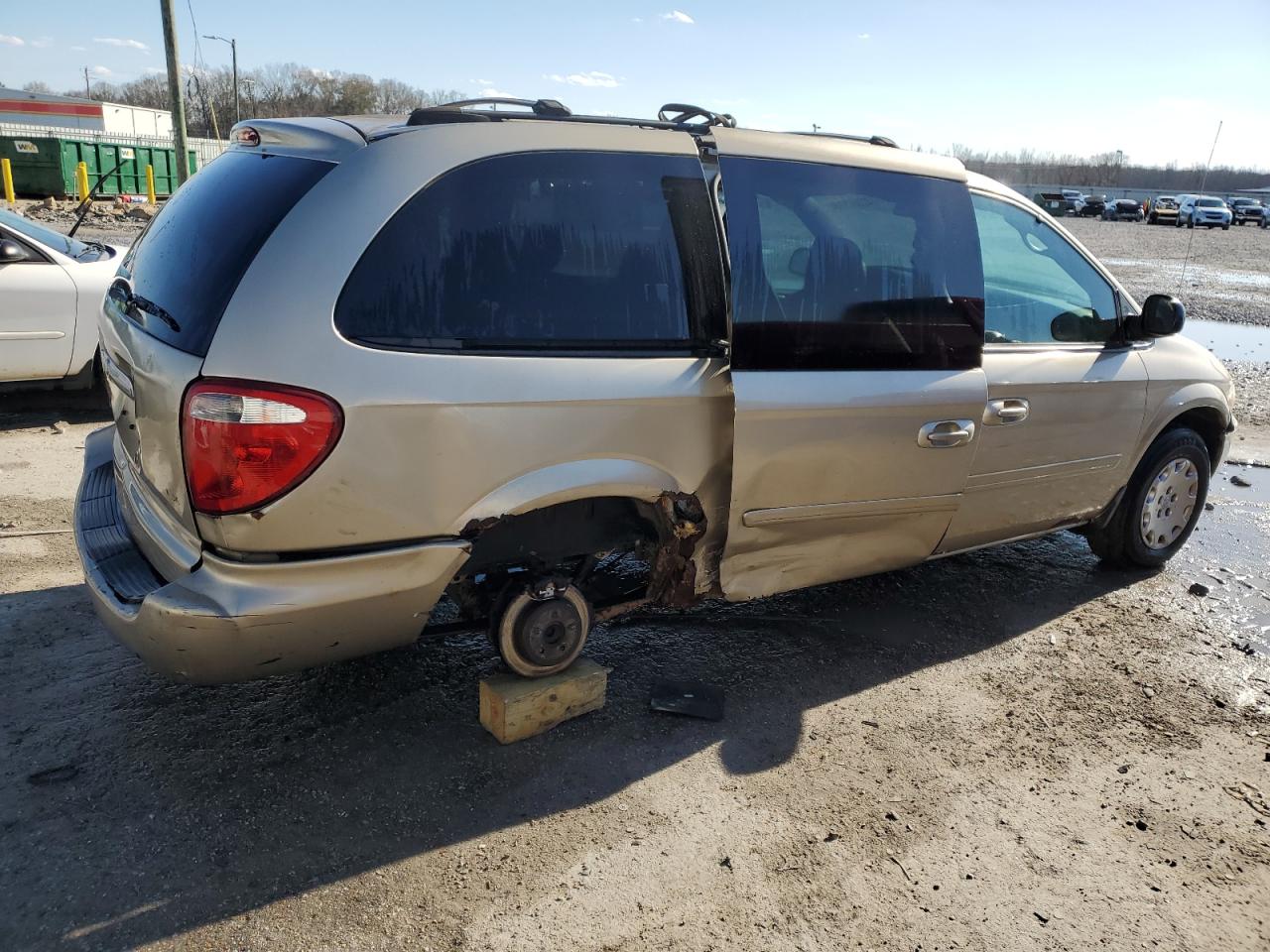 2004 Chrysler Town & Country VIN 2C4GP44R44R522233 Copart auction photo, side / rear end damage thumbnail 3