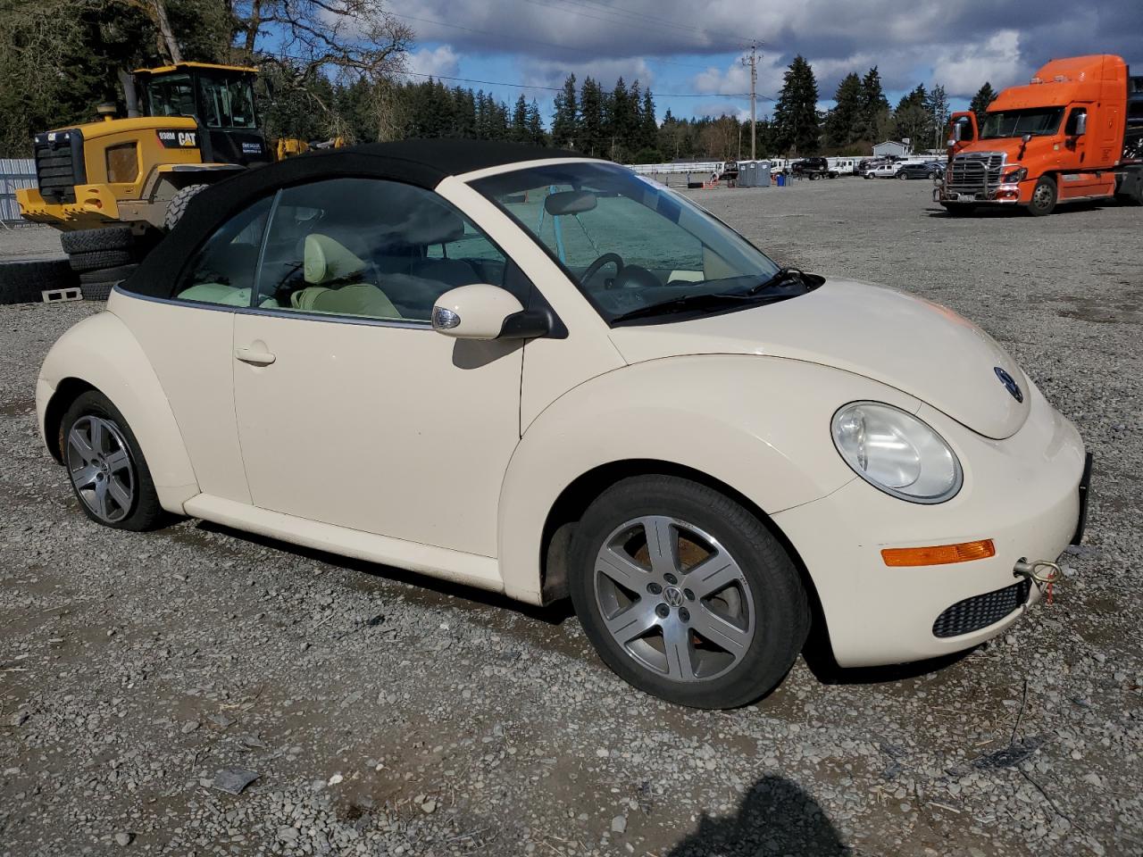 2006 Volkswagen Beetle VIN 3VWRG31Y66M331578 Copart auction photo, rear end damage thumbnail 4