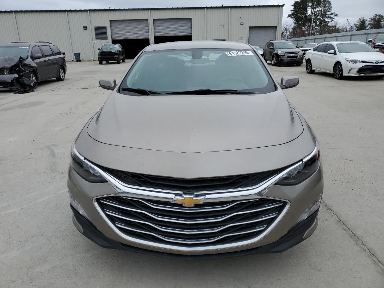 2022 Chevrolet Malibu VIN 1G1ZD5ST1NF116160 Copart auction photo, minor dent/scratches damage thumbnail 5