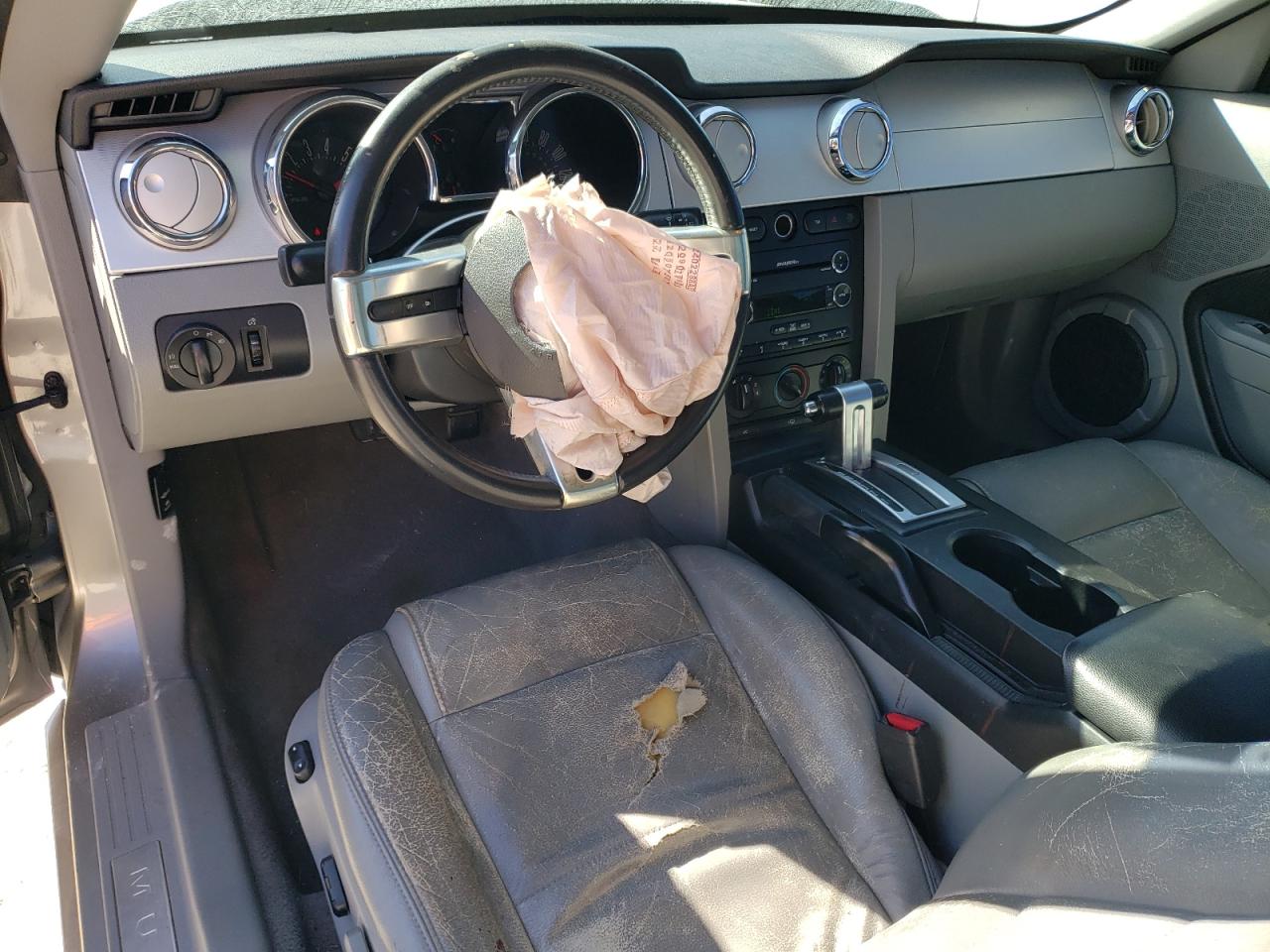 2008 Ford Mustang VIN 1ZVHT80N085151095 Copart auction photo, front end / minor dent/scratches damage thumbnail 8