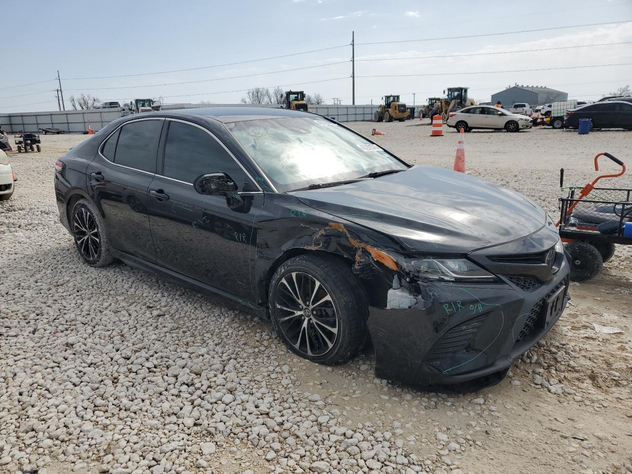 2018 Toyota Camry VIN 4T1B11HK9JU620868 Copart auction photo, front end / minor dent/scratches damage thumbnail 4