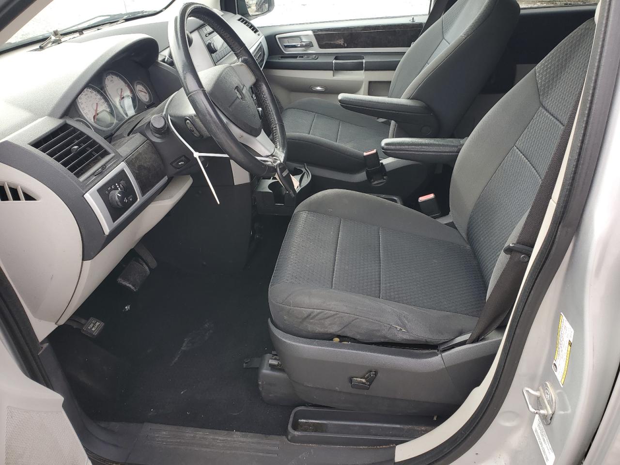 2010 Dodge Caravan VIN 2D4RN5D15AR122162 Copart auction photo, front end damage thumbnail 7