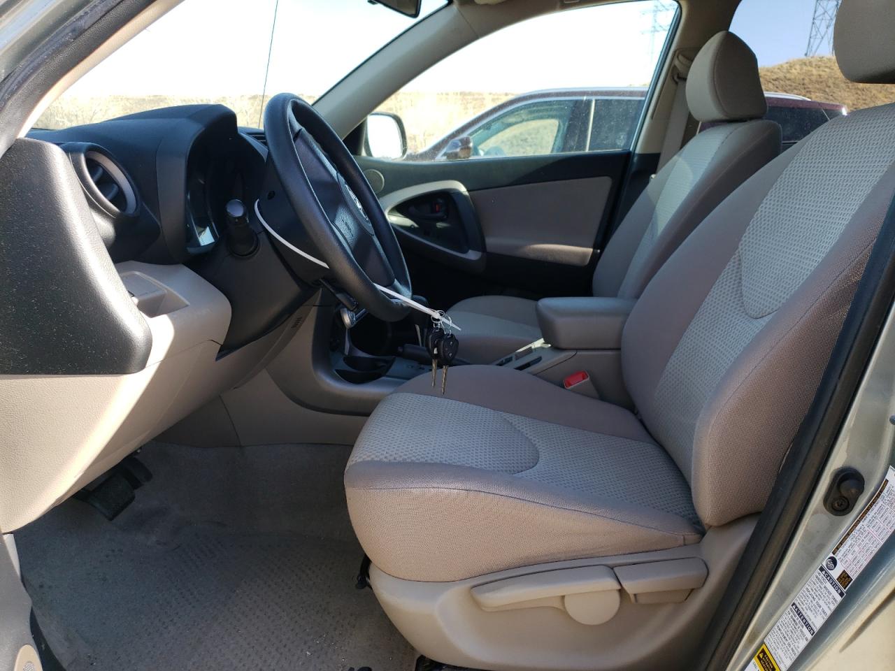 2006 Toyota RAV 4 VIN JTMBK33V665006358 Copart auction photo, front end / hail damage thumbnail 7