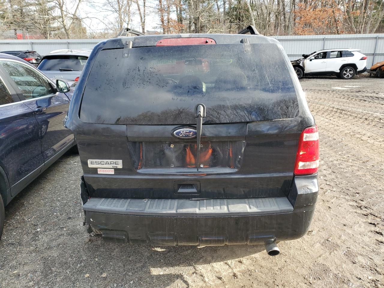 2008 Ford Escape VIN 1FMCU93138KB92861 Copart auction photo, rear end / side damage thumbnail 6