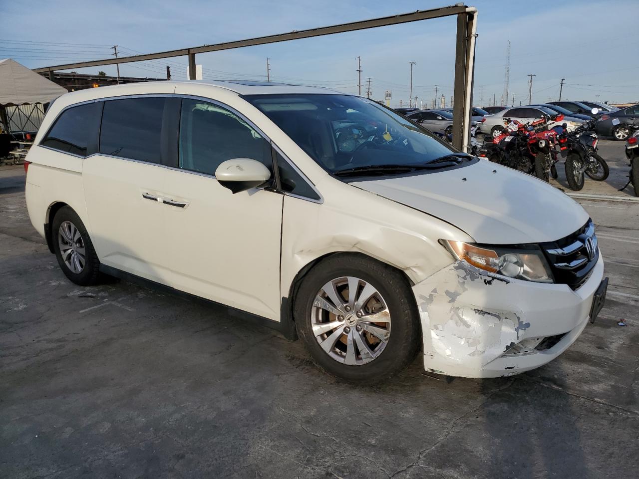 2015 Honda Odyssey VIN 5FNRL5H69FB028703 Copart auction photo, front end damage thumbnail 4