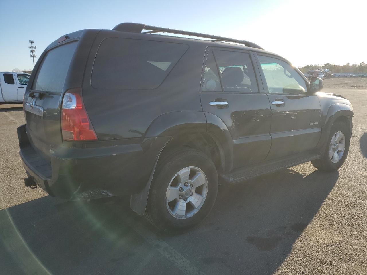 2008 Toyota 4Runner VIN JTEBU14R38K033839 Copart auction photo, front end / minor dent/scratches damage thumbnail 3