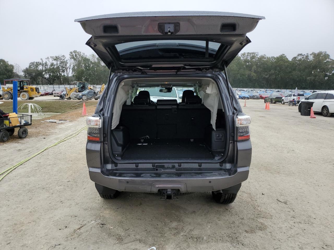2020 Toyota 4Runner VIN JTEBU5JR5L5833433 Copart auction photo, front end damage thumbnail 6