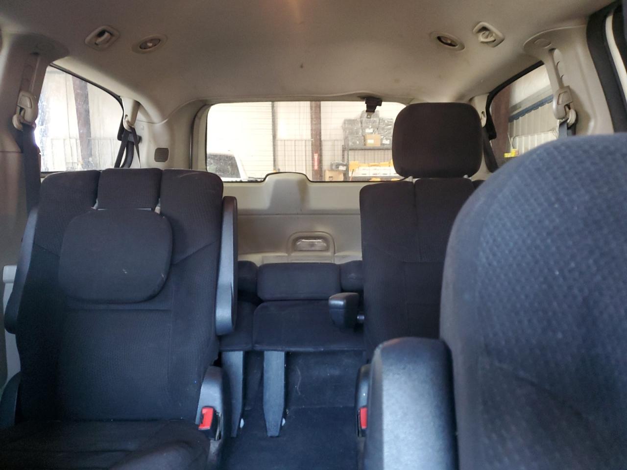 2011 Dodge Caravan VIN 2D4RN3DG8BR637697 Copart auction photo, front end damage thumbnail 10
