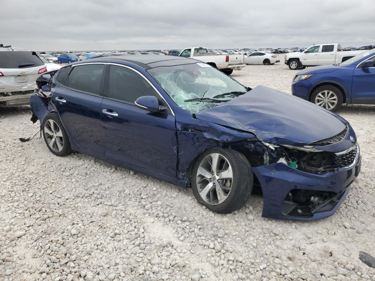 2019 KIA Optima VIN 5XXGT4L35KG376441 Copart auction photo, all over damage thumbnail 4