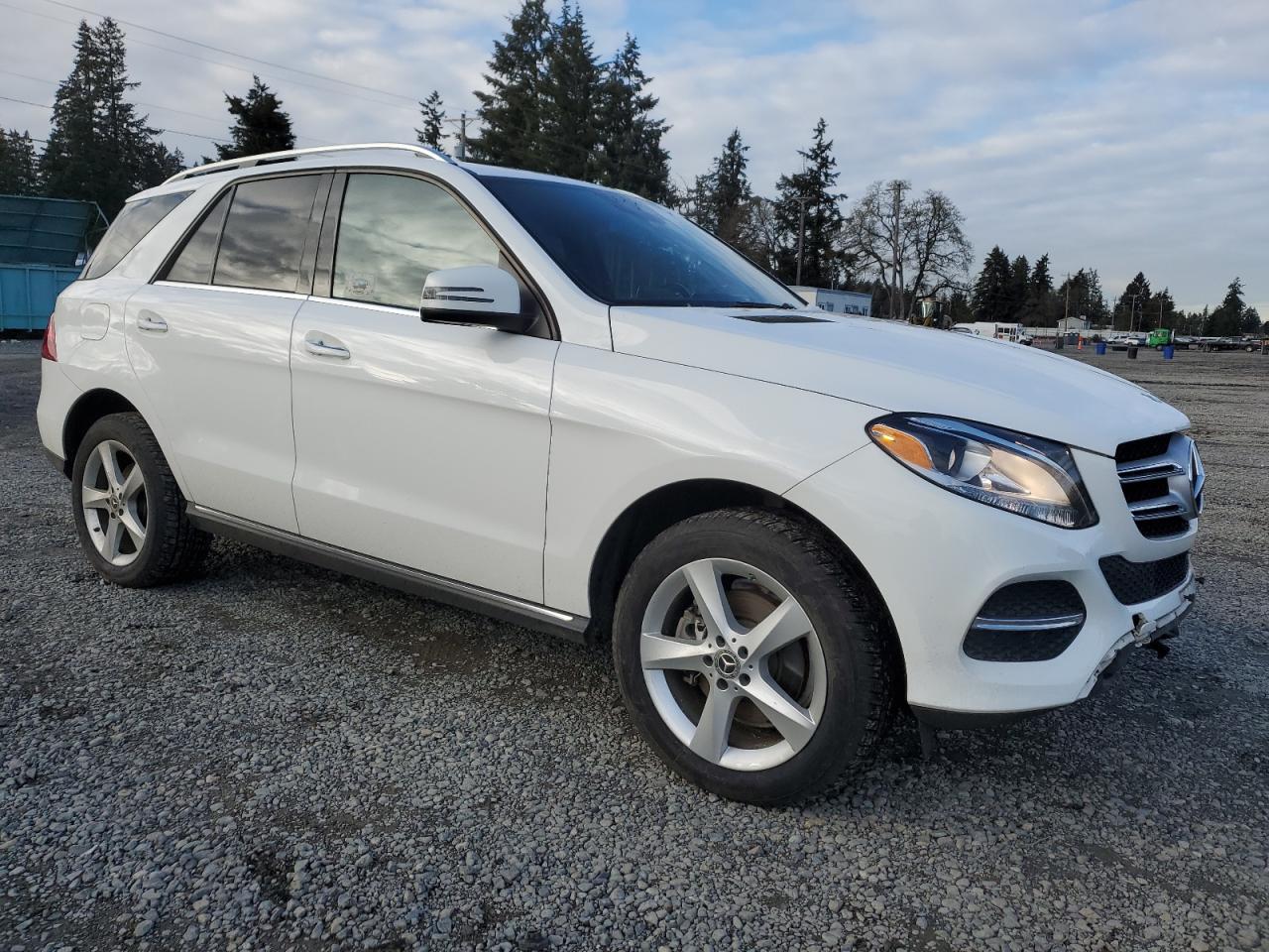2018 Mercedes-Benz GLE VIN 4JGDA5HB9JB176225 Copart auction photo, front end damage thumbnail 4