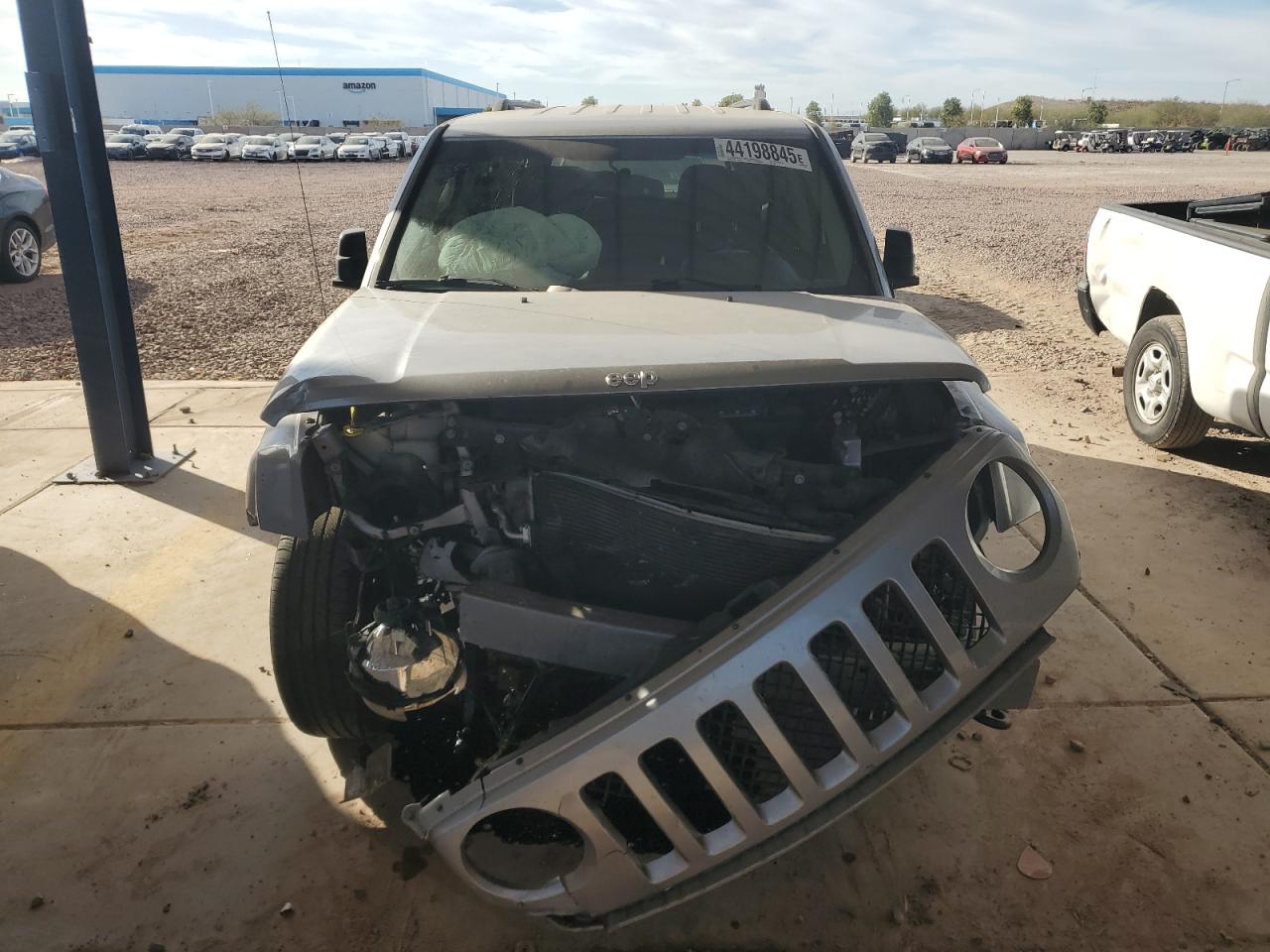 2015 Jeep Liberty (Patriot) VIN 1C4NJRFB5FD354761 Copart auction photo, front end damage thumbnail 5