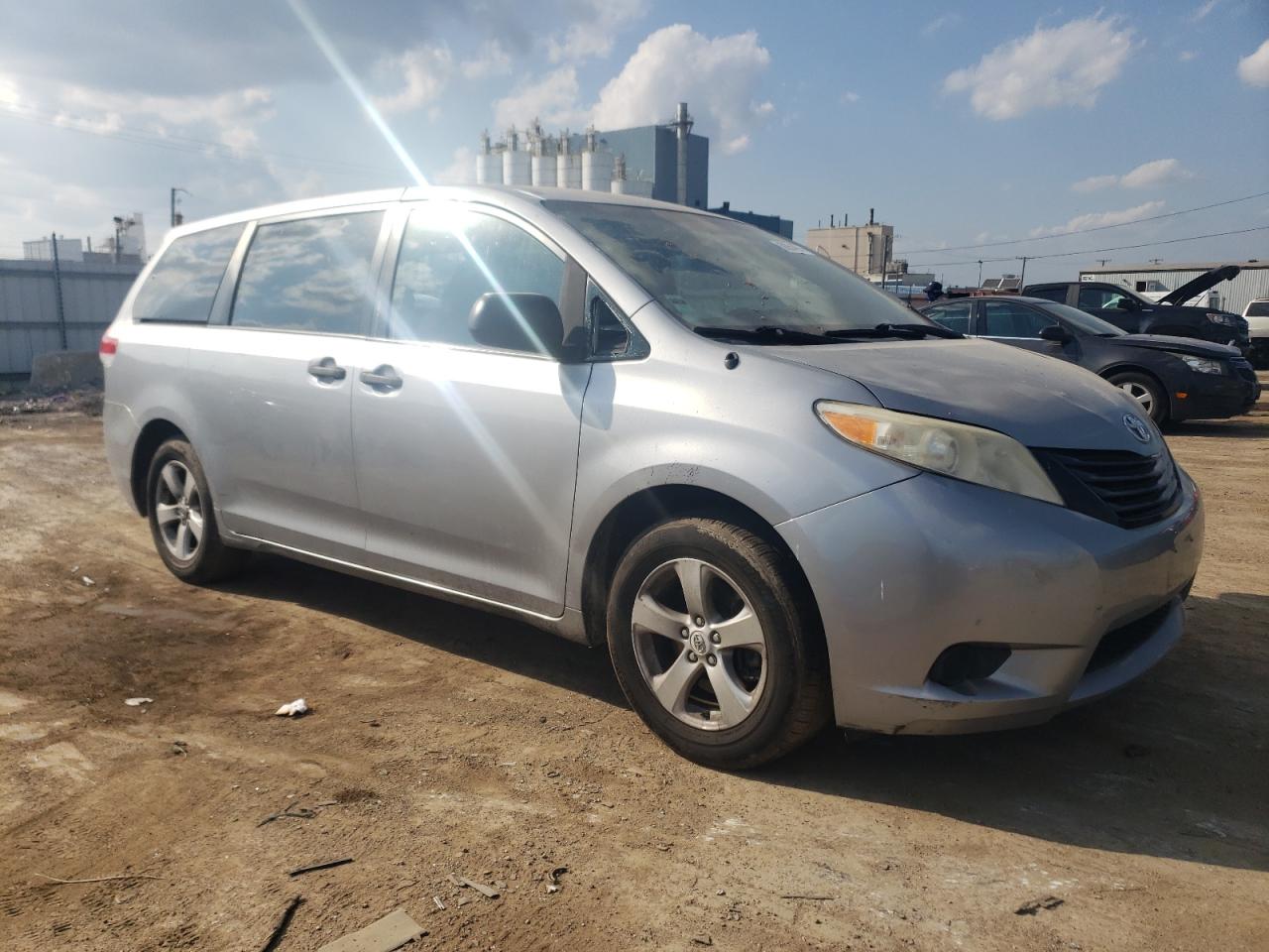 2011 Toyota Sienna VIN 5TDKA3DC4BS007741 Copart auction photo, side damage thumbnail 4