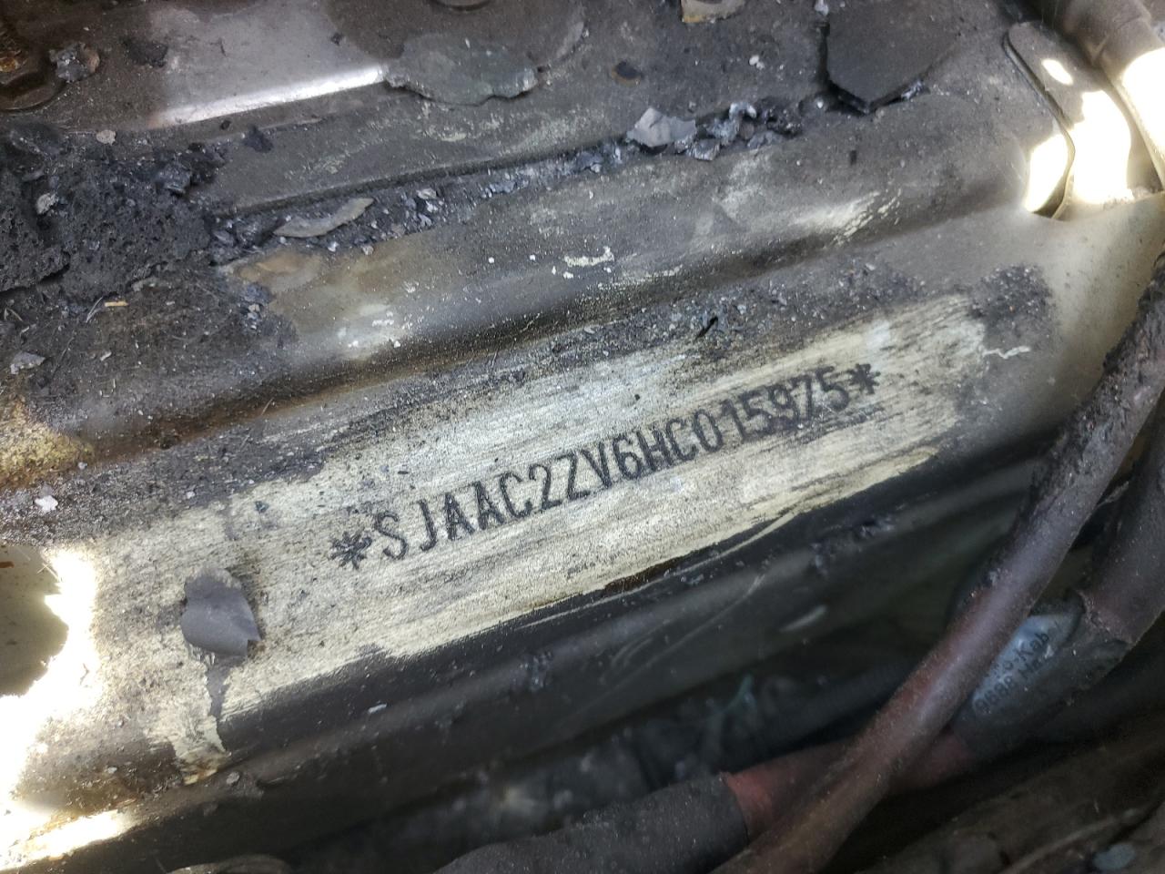 2017 Bentley Bentayga VIN SJAAC2ZV6HC015975 Copart auction photo, burn damage thumbnail 14
