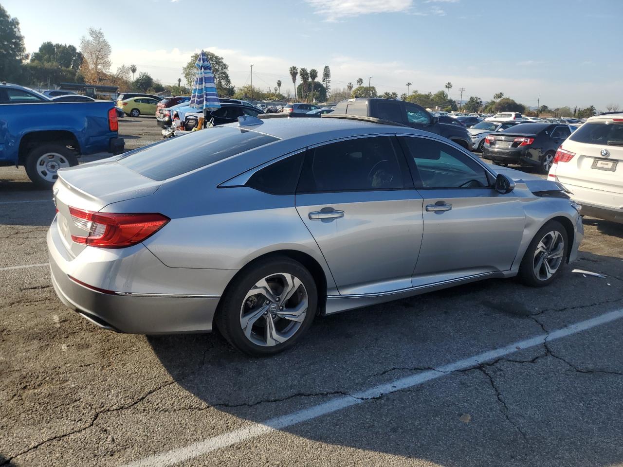2020 Honda Accord VIN 1HGCV1F52LA040197 Copart auction photo, front end / minor dent/scratches damage thumbnail 3