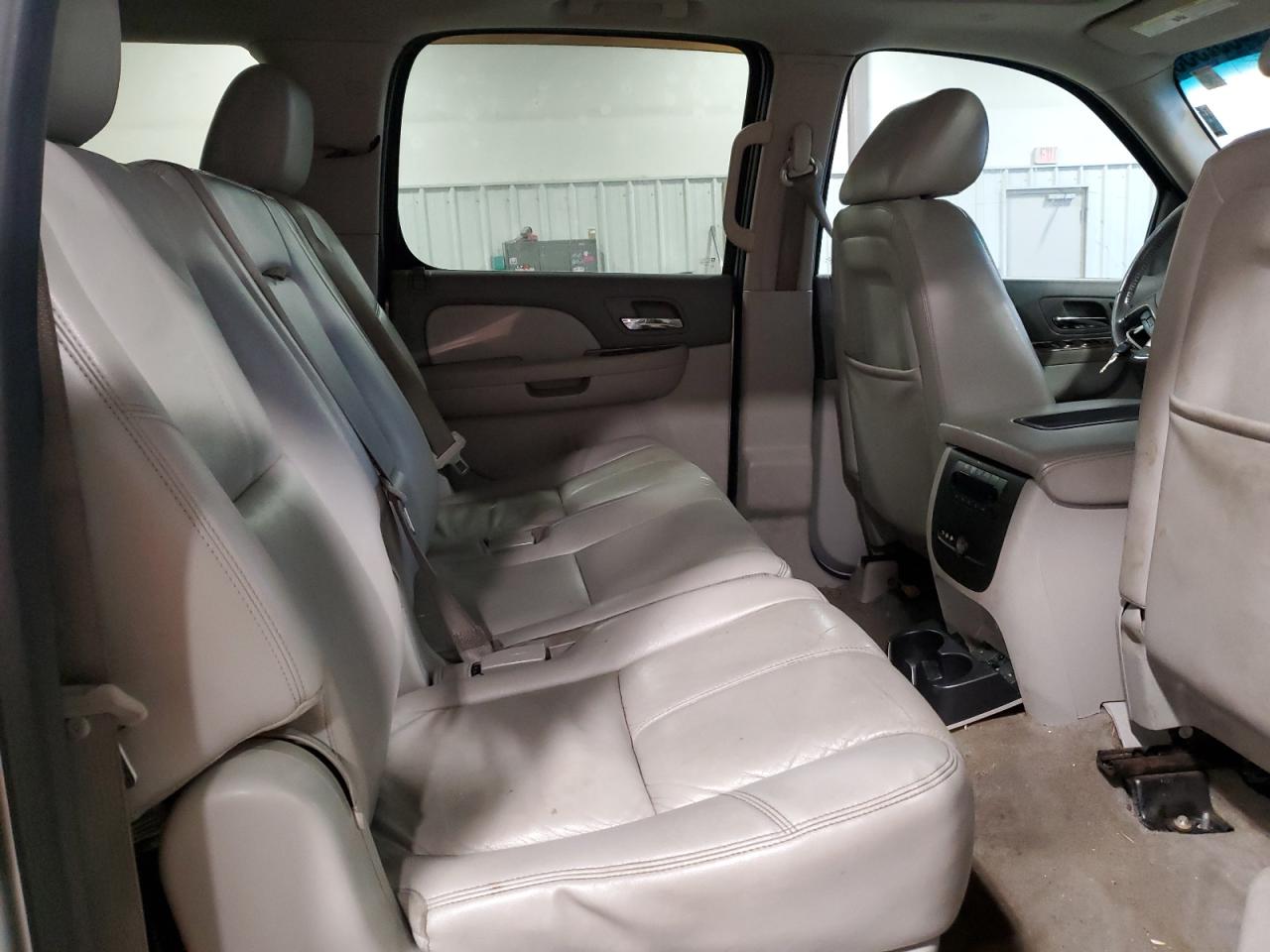 2012 Chevrolet Suburban VIN 1GNSCJE08CR237812 Copart auction photo, front end damage thumbnail 11