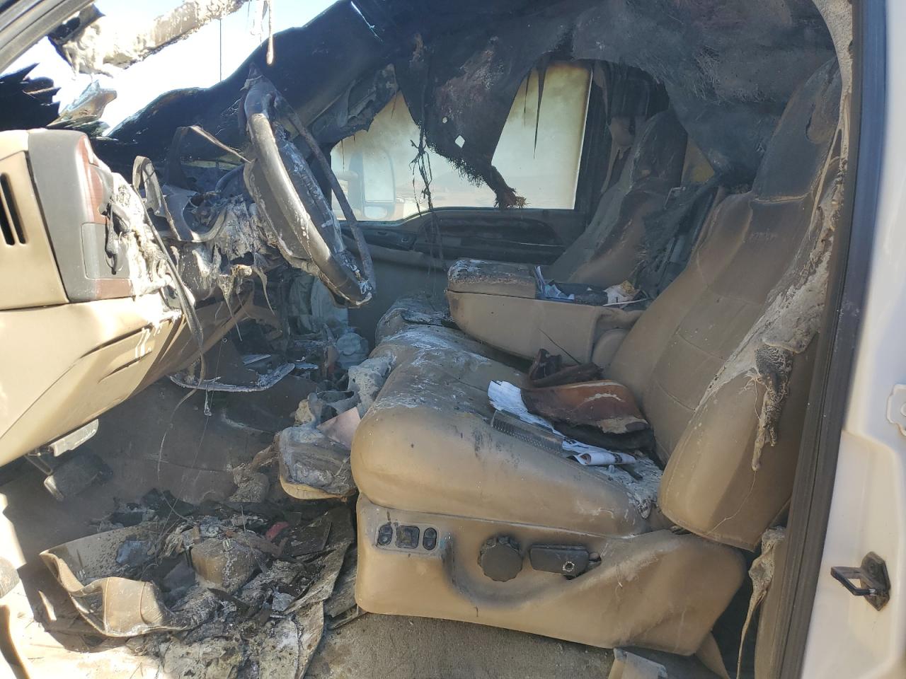 2006 Ford F250 VIN 1FTSW21P86EC49592 Copart auction photo, burn - interior damage thumbnail 7