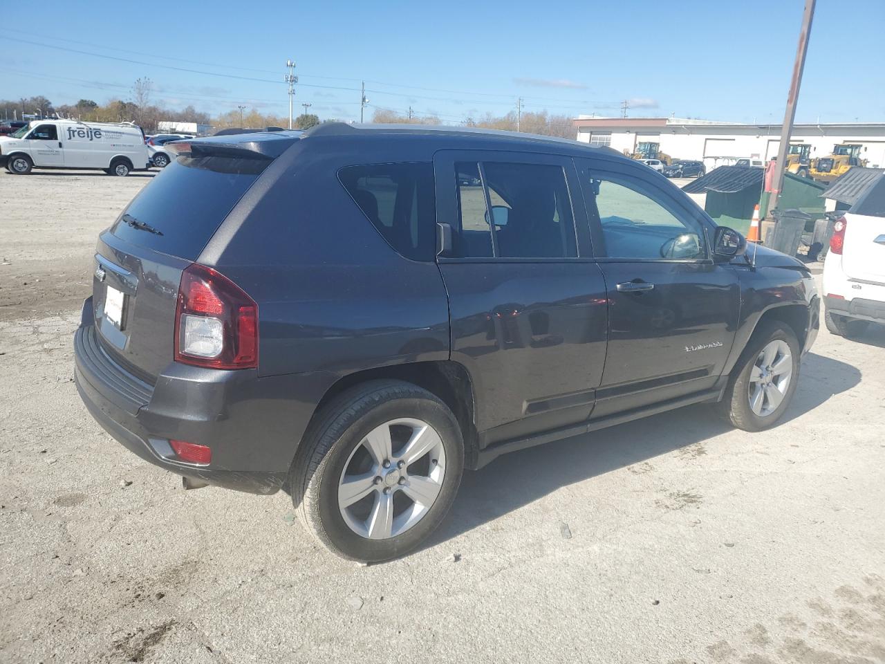 2016 Jeep Compass VIN 1C4NJCBA1GD621535 Copart auction photo, front end / minor dent/scratches damage thumbnail 3