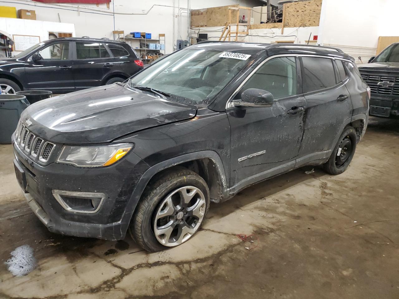2018 Jeep Compass VIN 3C4NJDCB9JT300647