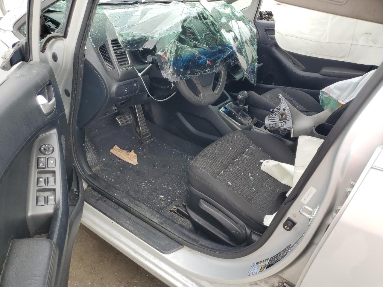 2017 KIA Forte VIN 3KPFK4A71HE131416 Copart auction photo, all over damage thumbnail 8
