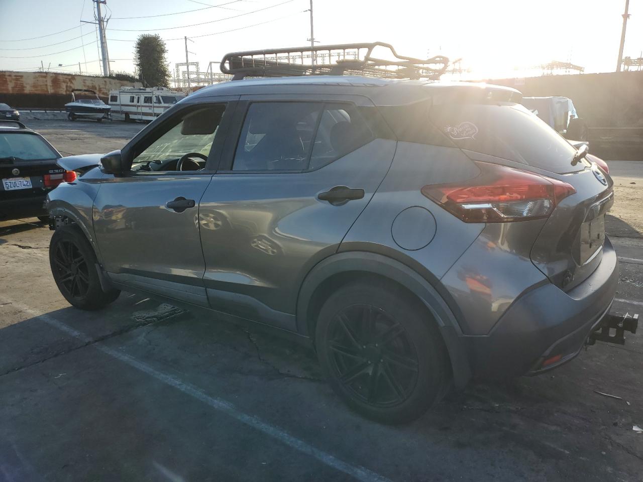 2018 Nissan Kicks VIN 3N1CP5CU5JL537605 Copart auction photo, front end damage thumbnail 2