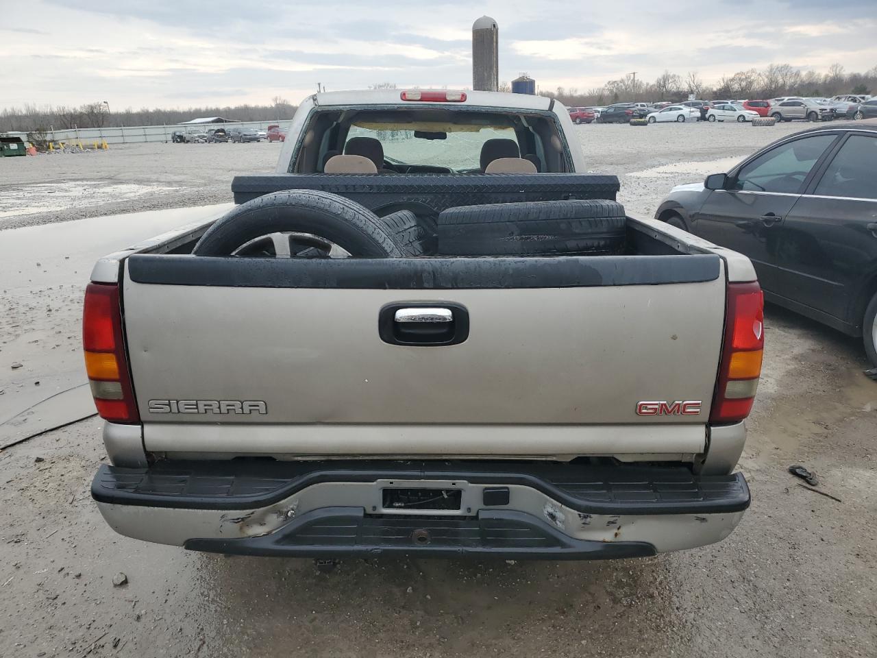 2003 GMC Sierra VIN 2GTEC19V931231800 Copart auction photo, all over damage thumbnail 6