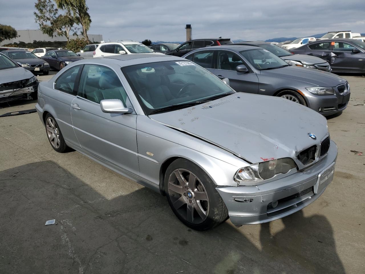 2003 BMW 3er VIN WBABN33453PG60668 Copart auction photo, front end damage thumbnail 4