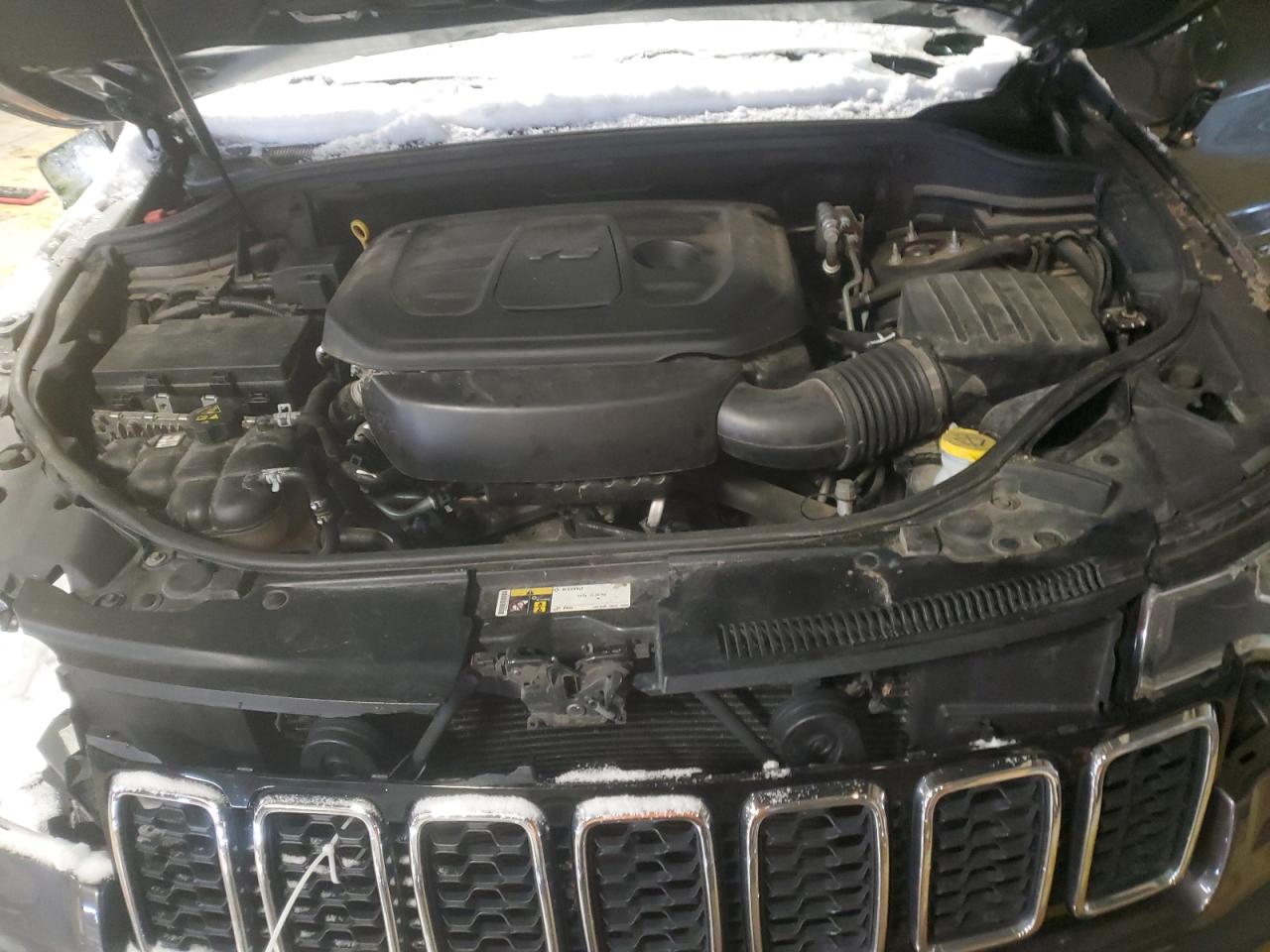 2019 Jeep Grand Cherokee VIN 1C4RJFBG1KC734827 Copart auction photo, all over damage thumbnail 12