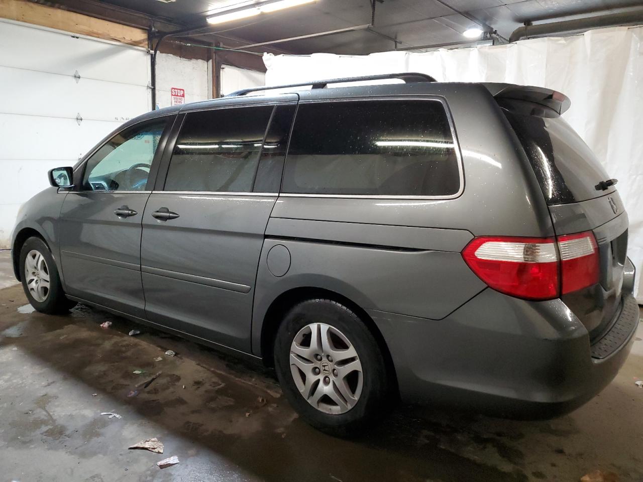 2007 Honda Odyssey VIN 5FNRL38707B434402 Copart auction photo, rear end / side damage thumbnail 2