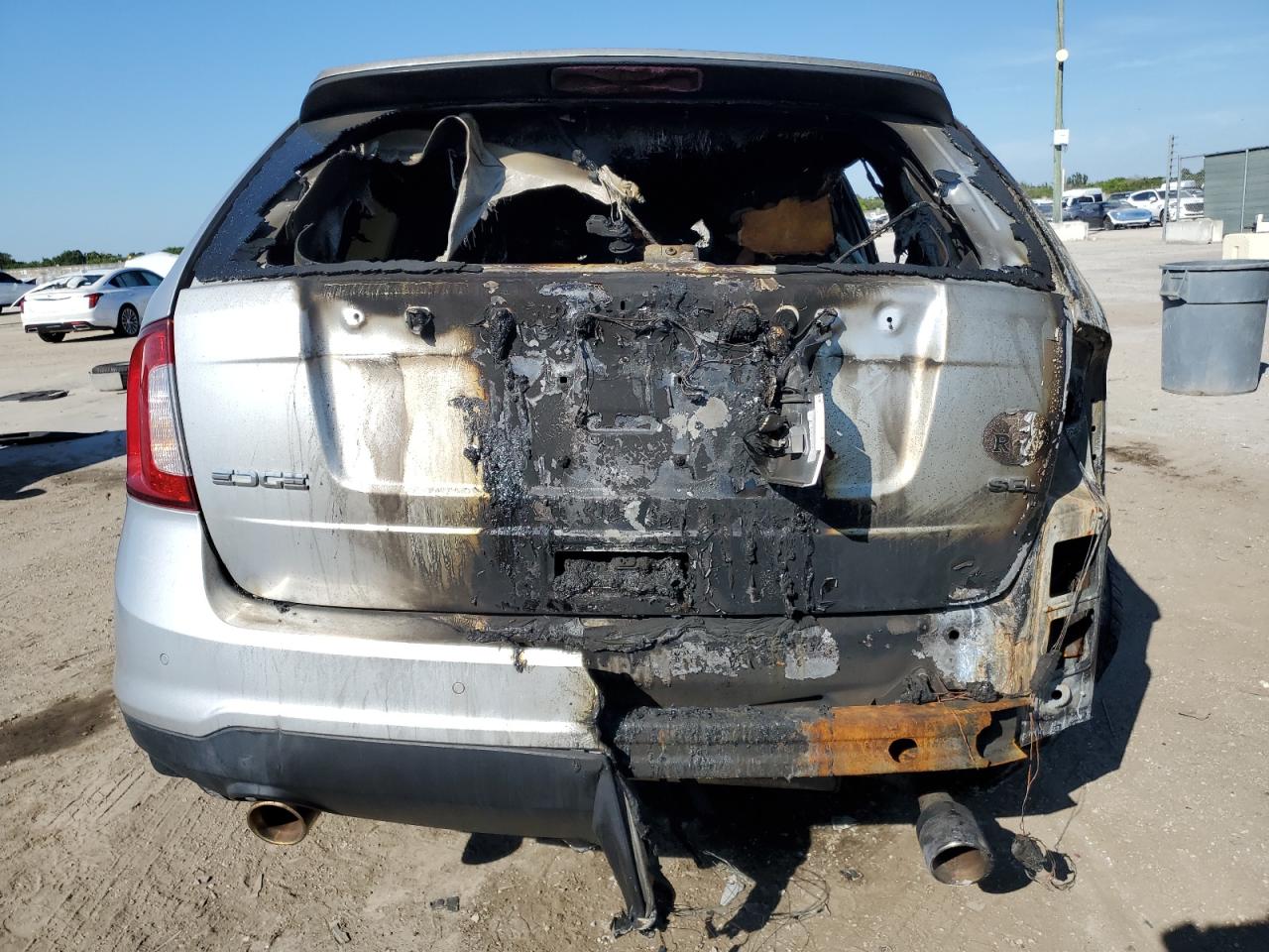 2013 Ford Edge VIN 2FMDK3JCXDBC29663 Copart auction photo, burn / all over damage thumbnail 6
