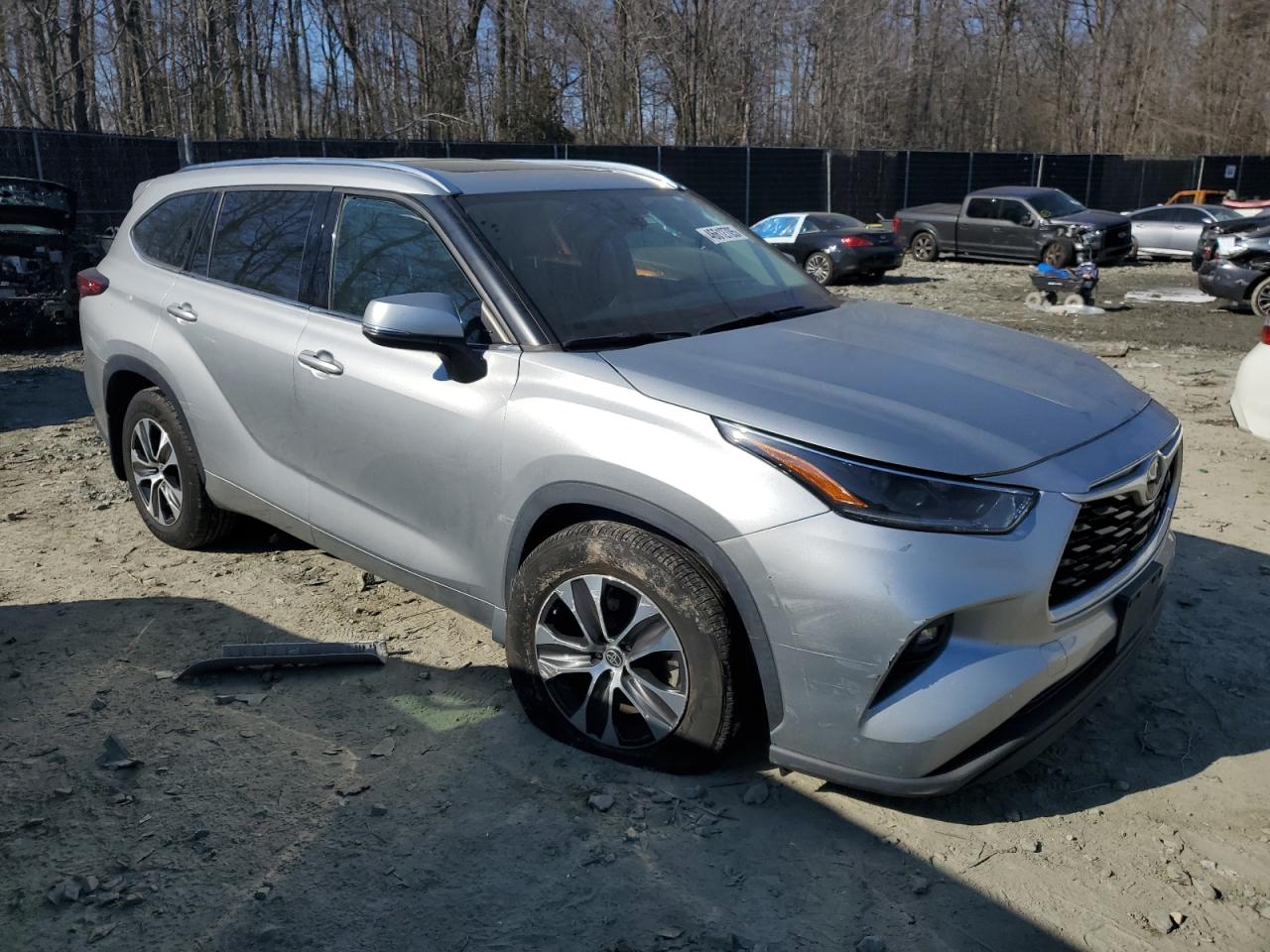 2021 Toyota Highlander VIN 5TDGZRBH1MS528757 Copart auction photo, front end / minor dent/scratches damage thumbnail 4