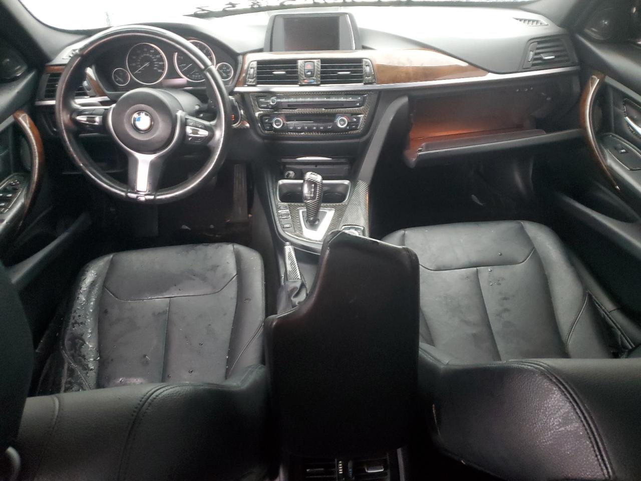 2015 BMW 3er VIN WBA3B5G57FNS14465 Copart auction photo, rear end damage thumbnail 8