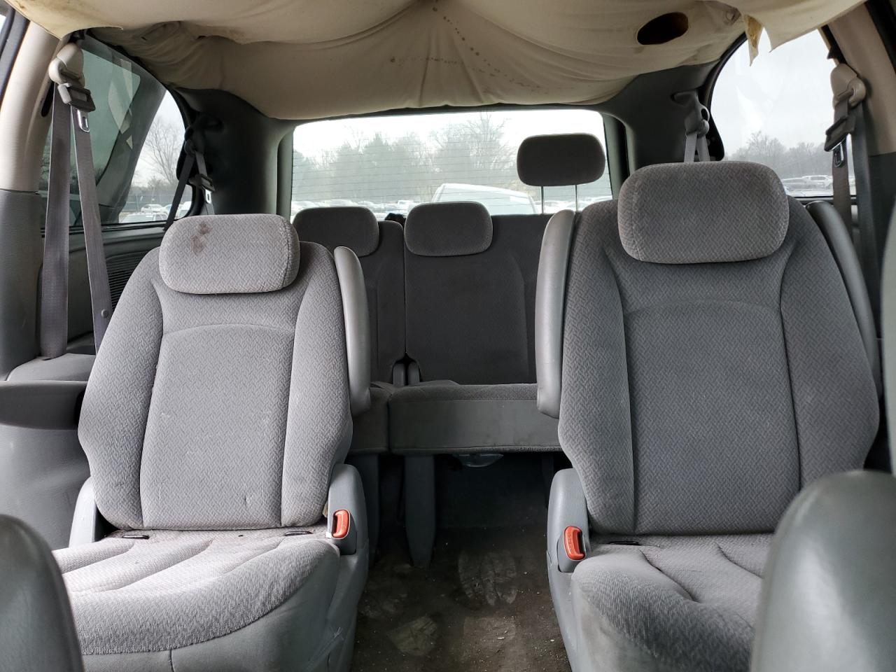 2005 Chrysler Town & Country VIN 2C4GP44R85R553440 Copart auction photo, all over / mechanical damage thumbnail 10