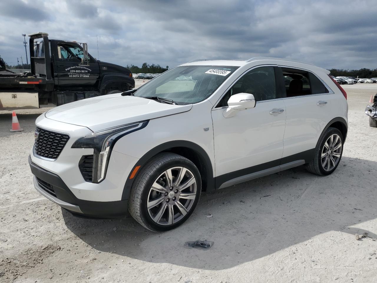 2021 Cadillac XT4 VIN 1GYFZCR49MF058418