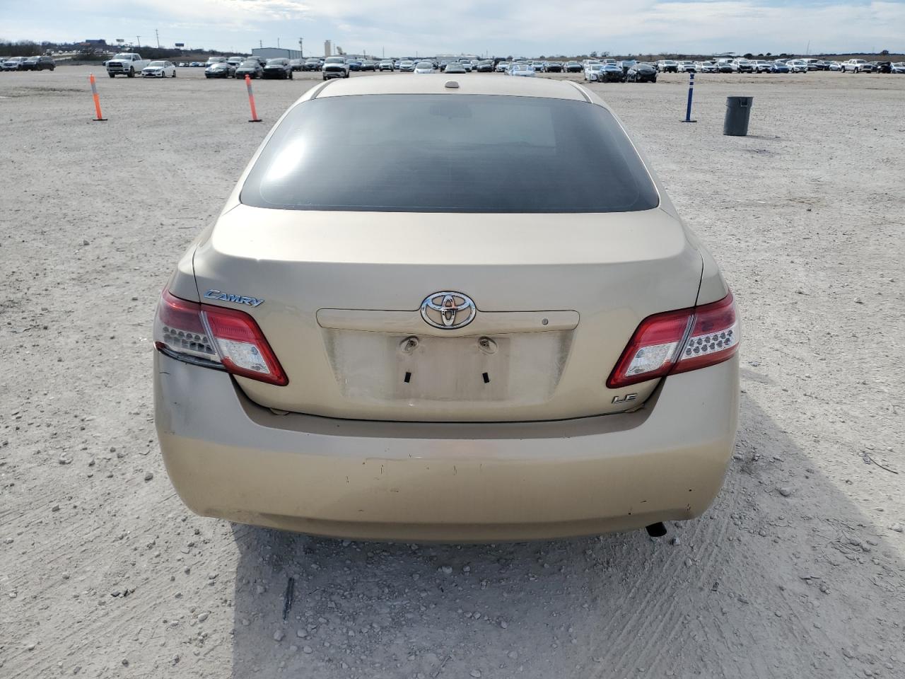 2011 Toyota Camry VIN 4T1BF3EK4BU196972 Copart auction photo, front end / minor dent/scratches damage thumbnail 6