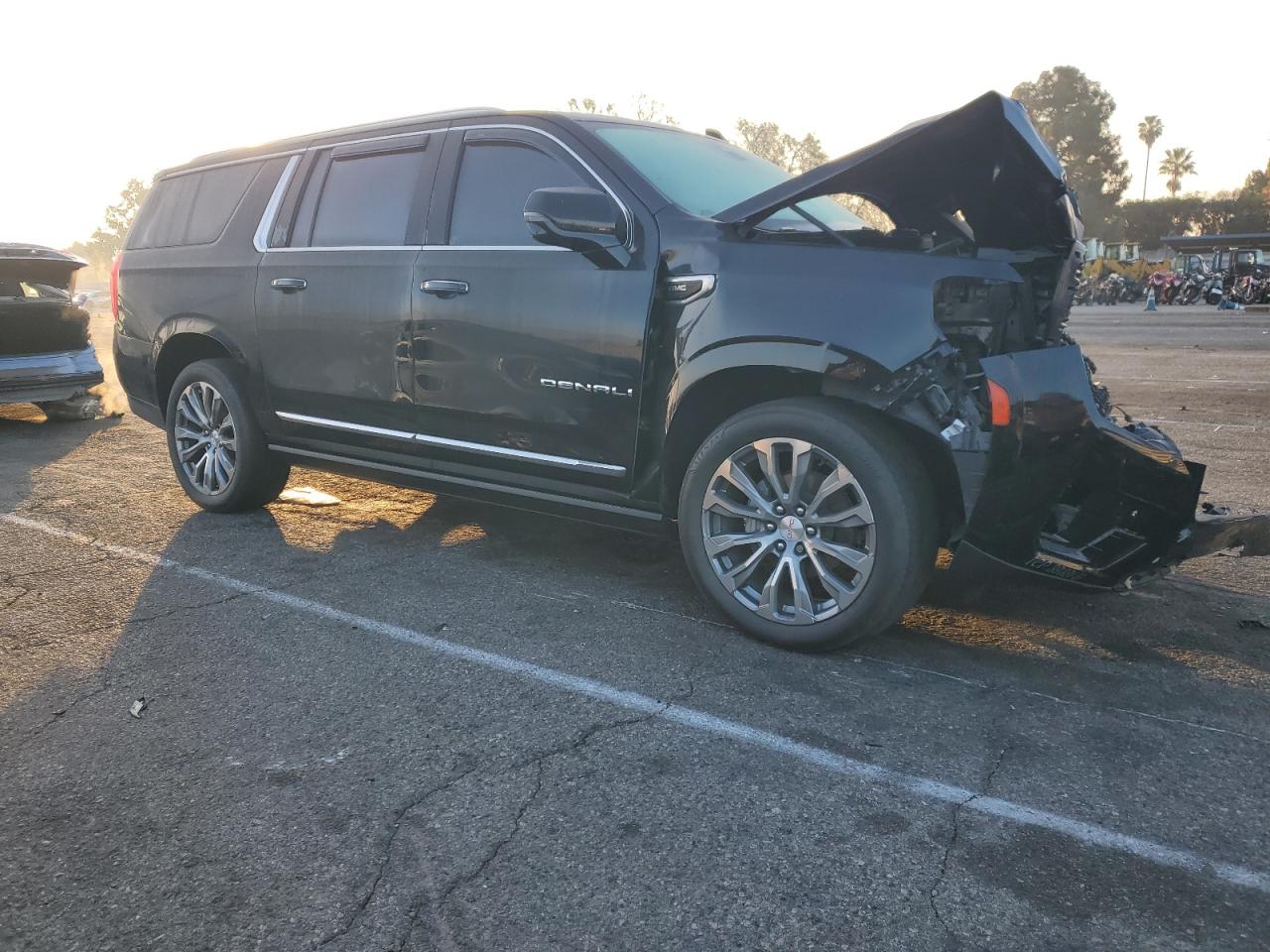 2022 GMC Yukon VIN 1GKS1JKL3NR143177 Copart auction photo, front end / minor dent/scratches damage thumbnail 4