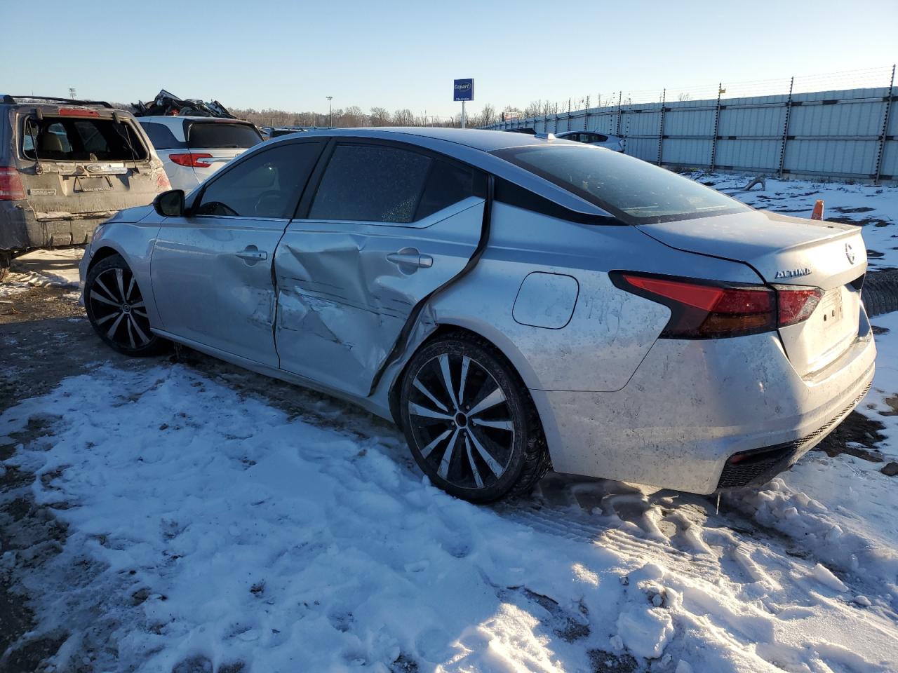 2019 Nissan Altima VIN 1N4BL4CV2KC169328 Copart auction photo, side / front end damage thumbnail 2