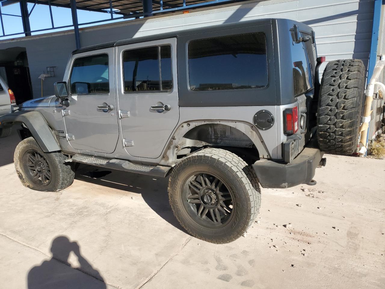 2018 Jeep Wrangler VIN 1C4HJWDG0JL818368 Copart auction photo, front end damage thumbnail 2